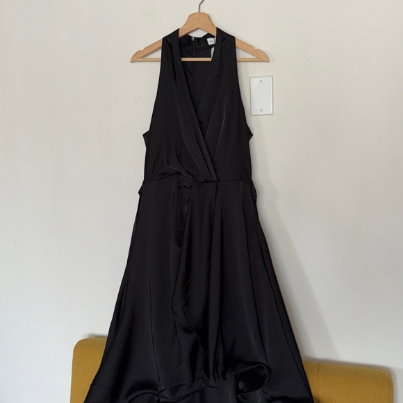 Mooyius Black Midnight Elegance Satin Halter Ruffle Gown Sz. M NWT! - Picture 3 of 6